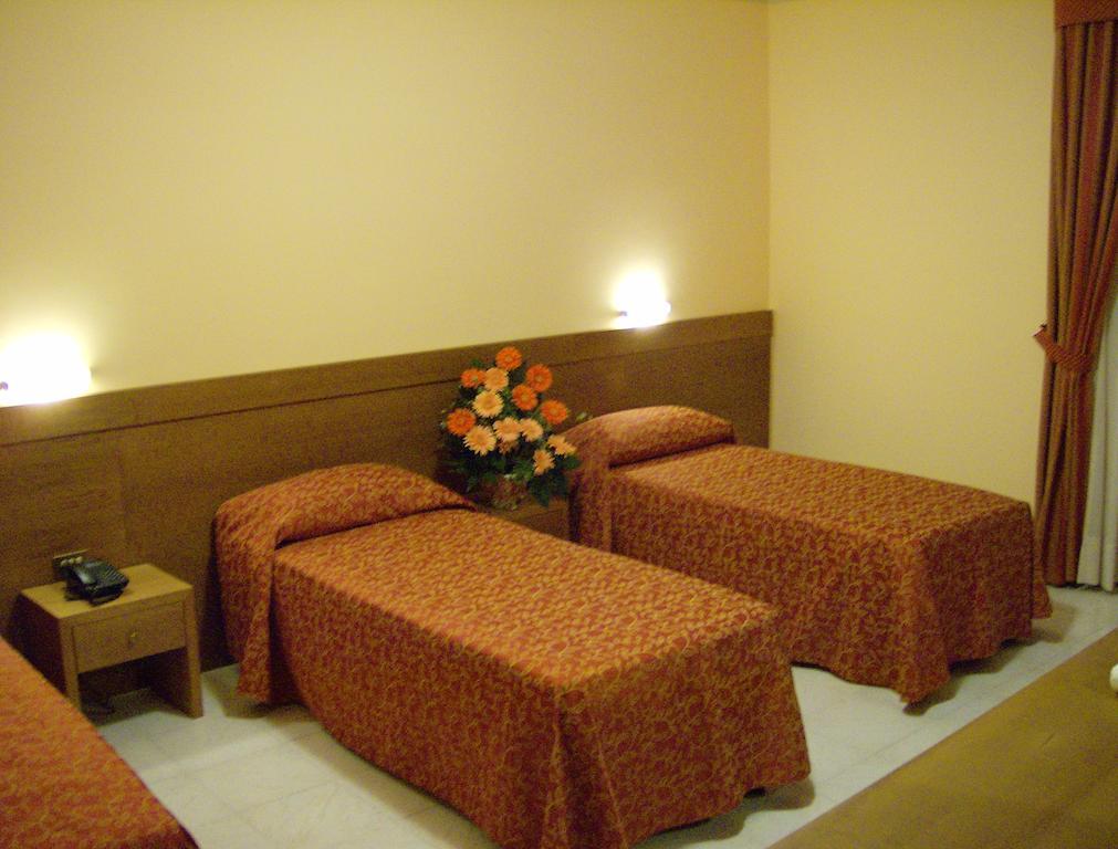 Hotel Zi Marianna Pertosa Стая снимка